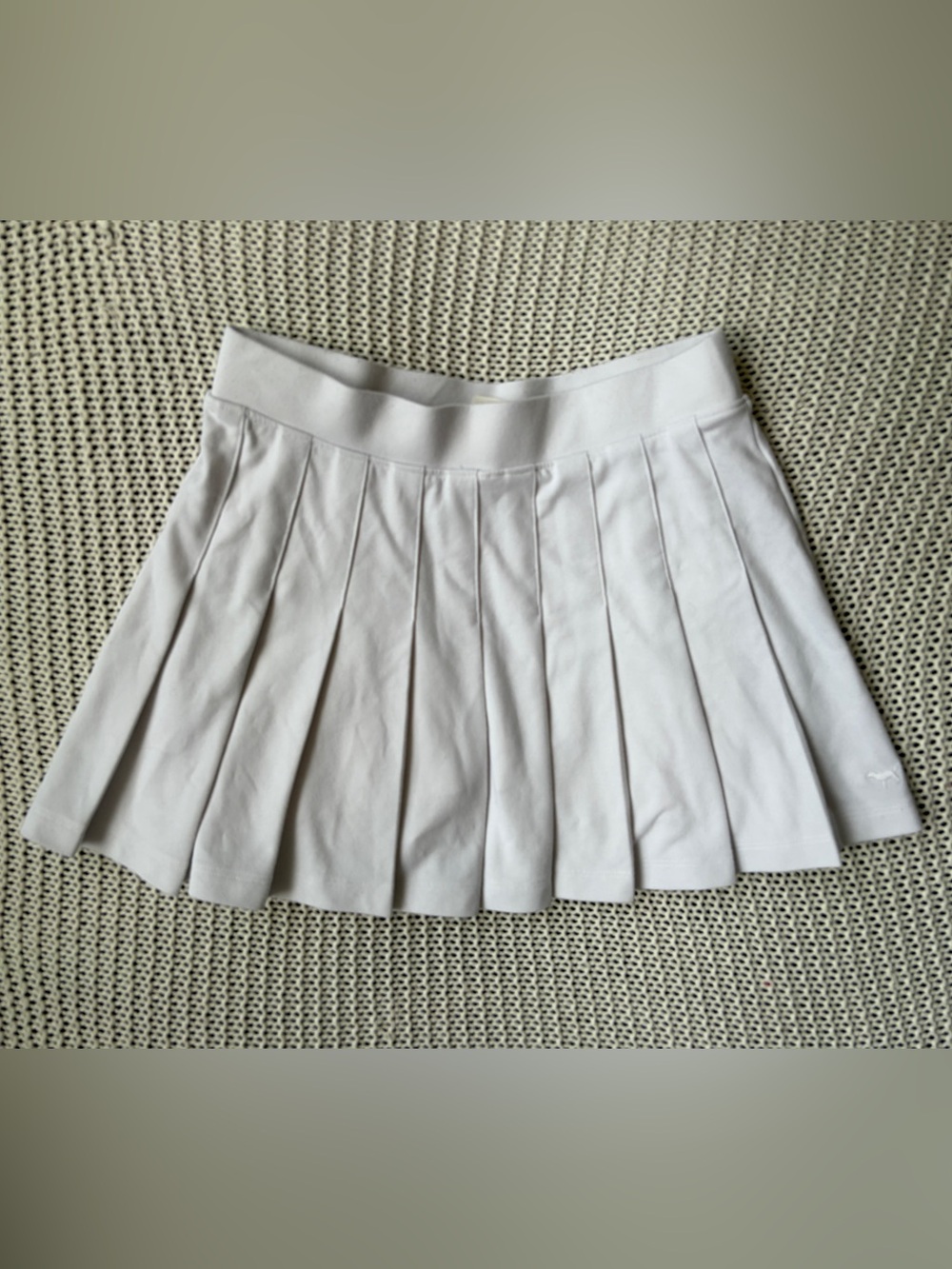 PINK Victorias Secret White Pleated Mini Skirt with built in shorts